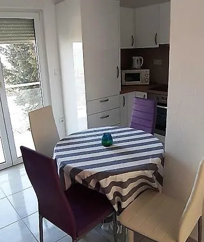 アパート Nika's View *