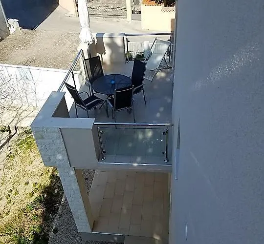 Nika's View Appartement *